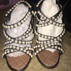 37C Chanel lambskin quilted pearl sandals  (khaki)